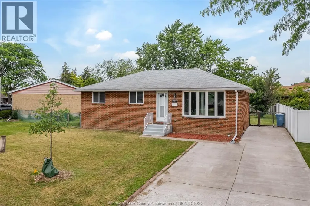 5210 Queen Elizabeth Drive Windsor ON N8T 1N3
