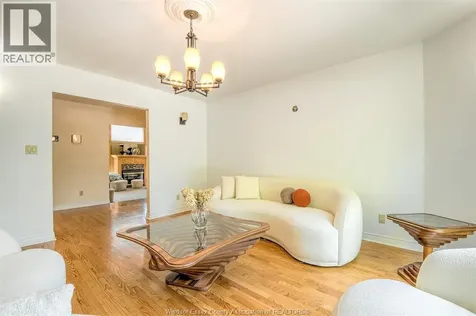 36 Meadow Lane Essex ON N8M 3C5