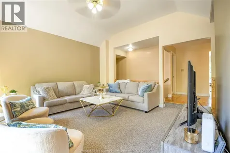 36 Meadow Lane Essex ON N8M 3C5