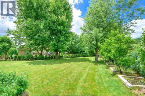 36 Meadow Lane Essex ON N8M 3C5