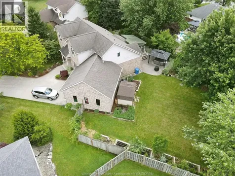 36 Meadow Lane Essex ON N8M 3C5