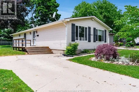 302 Summerset Avenue Kingsville ON N9Y 2B9