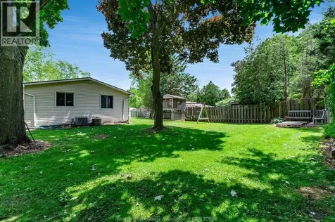 302 Summerset Avenue Kingsville ON N9Y 2B9