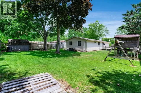 302 Summerset Avenue Kingsville ON N9Y 2B9