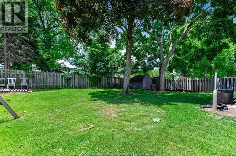 302 Summerset Avenue Kingsville ON N9Y 2B9
