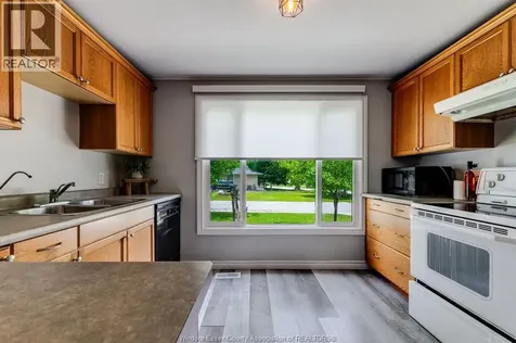 302 Summerset Avenue Kingsville ON N9Y 2B9