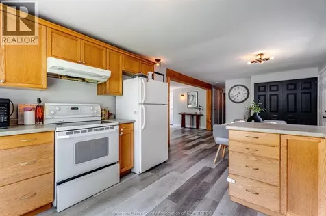 302 Summerset Avenue Kingsville ON N9Y 2B9