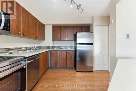 2759 Carousel Crescent Ottawa ON K1T 2N5