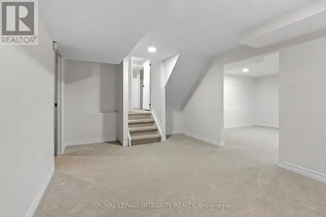 6368 Viseneau Drive Ottawa ON K1C 2J2