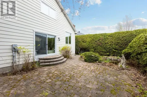 6368 Viseneau Drive Ottawa ON K1C 2J2