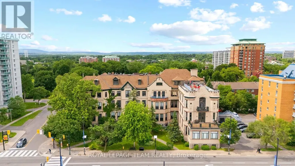 589 Rideau Street Ottawa ON K1N 6A1