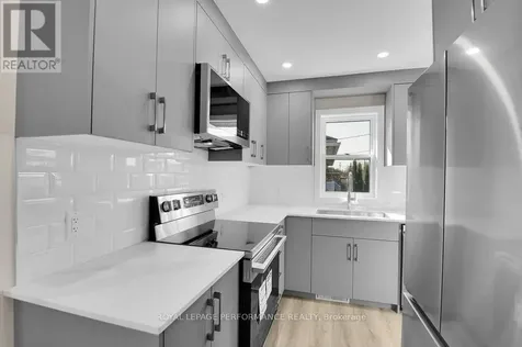 624 Clarke Avenue Ottawa ON K1K 0Y7