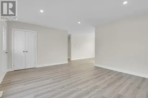 624 Clarke Avenue Ottawa ON K1K 0Y7