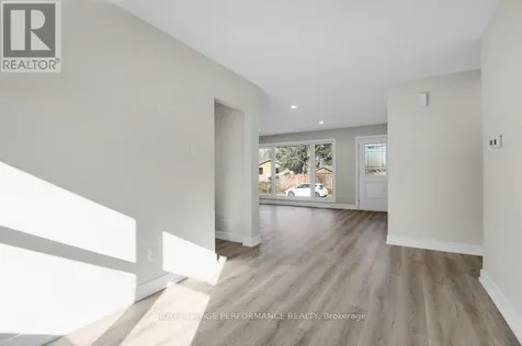 624 Clarke Avenue Ottawa ON K1K 0Y7