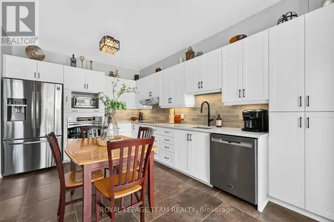 14 Wynridge Place Ottawa ON K2M 2S9