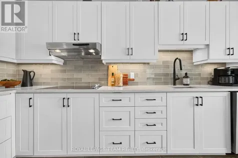 14 Wynridge Place Ottawa ON K2M 2S9