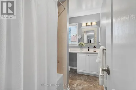 14 Wynridge Place Ottawa ON K2M 2S9