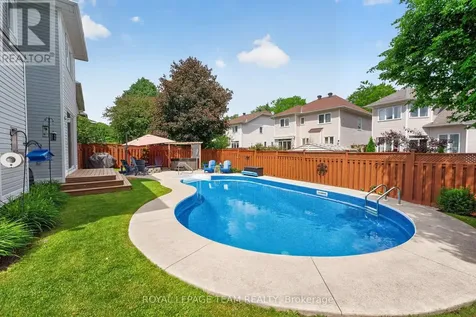 14 Wynridge Place Ottawa ON K2M 2S9