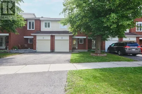 6176 Oak Meadows Drive Ottawa ON K1C 7G8