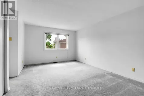 6176 Oak Meadows Drive Ottawa ON K1C 7G8