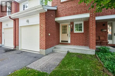 6176 Oak Meadows Drive Ottawa ON K1C 7G8