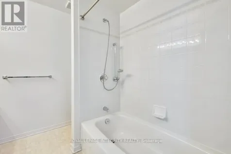 6176 Oak Meadows Drive Ottawa ON K1C 7G8