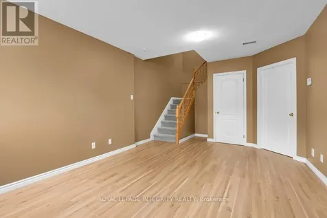 6176 Oak Meadows Drive Ottawa ON K1C 7G8