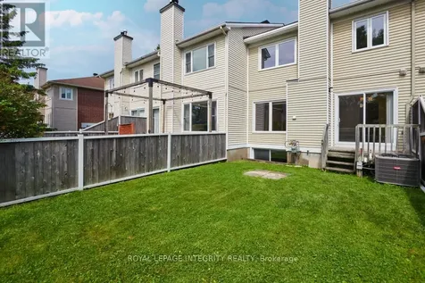 6176 Oak Meadows Drive Ottawa ON K1C 7G8