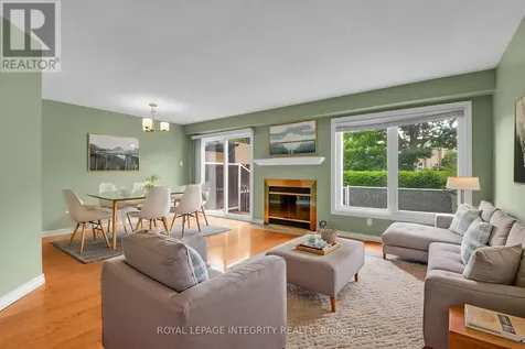 6176 Oak Meadows Drive Ottawa ON K1C 7G8