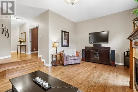 2045 Rosemount Crescent Oakville (wm Westmount) ON L6M 3P5