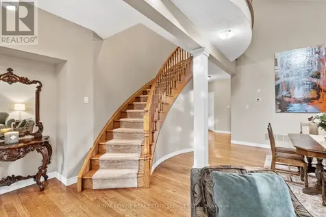 2045 Rosemount Crescent Oakville (wm Westmount) ON L6M 3P5