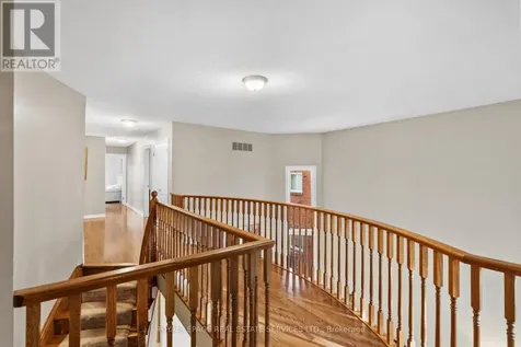 2045 Rosemount Crescent Oakville (wm Westmount) ON L6M 3P5