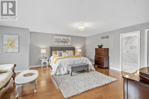 2045 Rosemount Crescent Oakville (wm Westmount) ON L6M 3P5