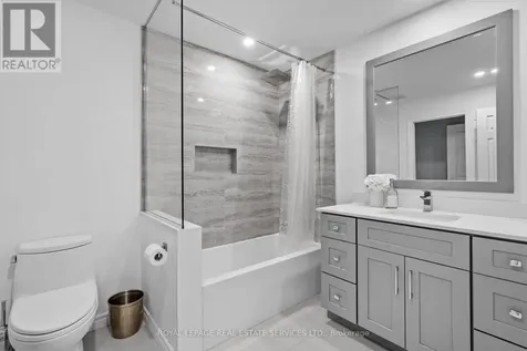 2045 Rosemount Crescent Oakville (wm Westmount) ON L6M 3P5