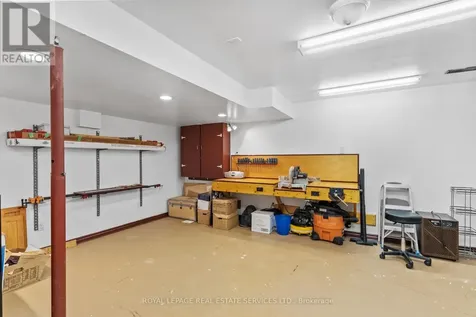 2045 Rosemount Crescent Oakville (wm Westmount) ON L6M 3P5