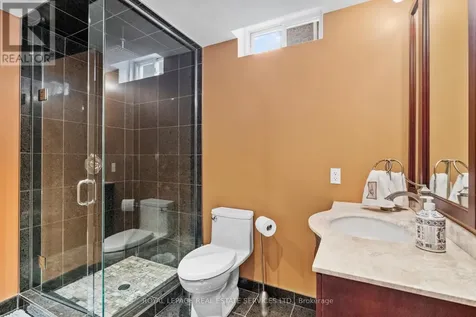 2045 Rosemount Crescent Oakville (wm Westmount) ON L6M 3P5