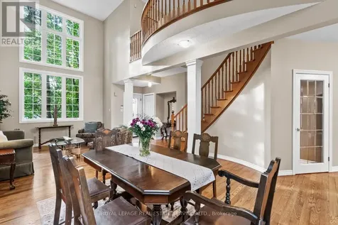 2045 Rosemount Crescent Oakville (wm Westmount) ON L6M 3P5