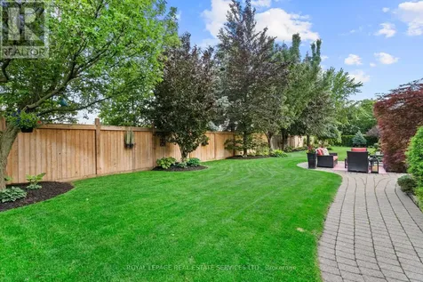 2045 Rosemount Crescent Oakville (wm Westmount) ON L6M 3P5