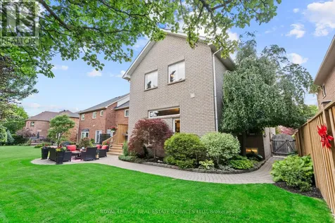 2045 Rosemount Crescent Oakville (wm Westmount) ON L6M 3P5