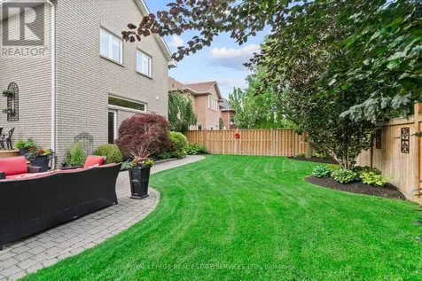2045 Rosemount Crescent Oakville (wm Westmount) ON L6M 3P5