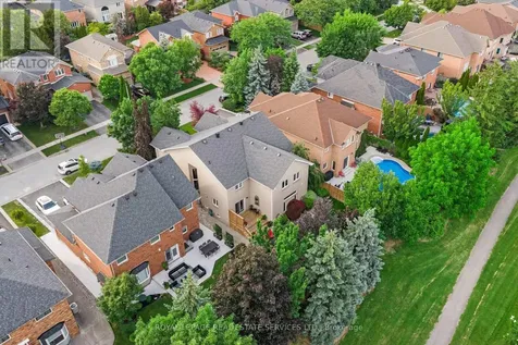 2045 Rosemount Crescent Oakville (wm Westmount) ON L6M 3P5