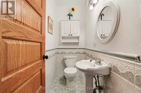 289 Crichton Street Ottawa ON K1M 1W3