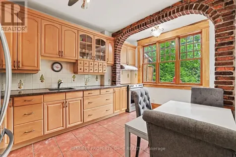 289 Crichton Street Ottawa ON K1M 1W3