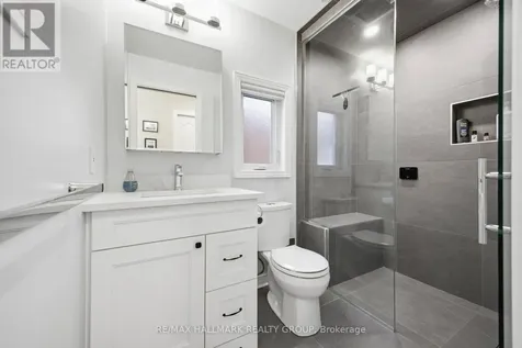 303B James Street Ottawa ON K1R 5M8