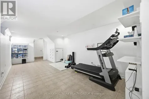 303B James Street Ottawa ON K1R 5M8