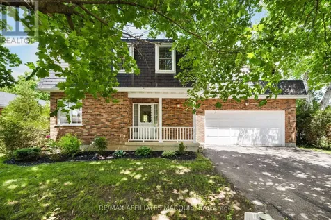 15 Glenview Crescent Perth ON K7H 2L1