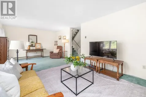 15 Glenview Crescent Perth ON K7H 2L1