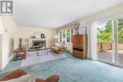 15 Glenview Crescent Perth ON K7H 2L1