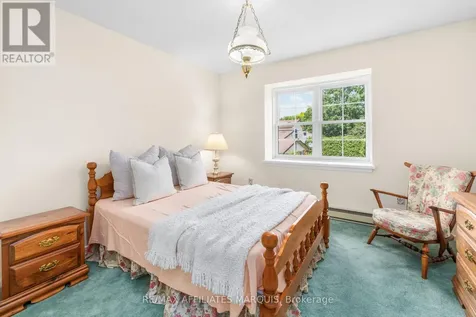 15 Glenview Crescent Perth ON K7H 2L1