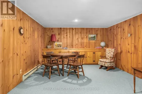 15 Glenview Crescent Perth ON K7H 2L1